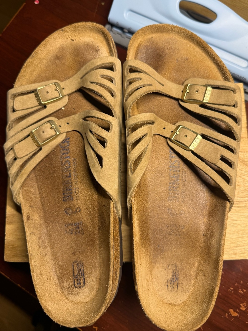 Birkenstock Granada Sz 41 Tan Suede Dual-Buckle Slide Sandals